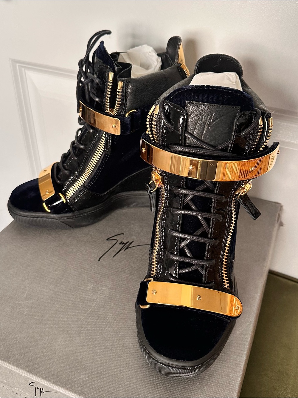 Giuseppe Zanotti Lorenz 75 Veronica Navy Velvet Wedge Sneakers β Size 38.5